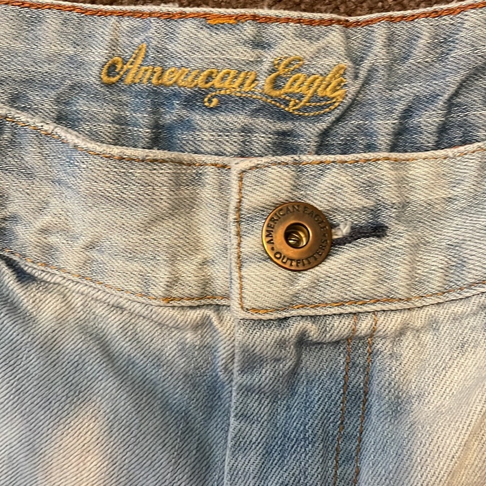 American Eagle Distressed Cut Off Shorts size 4 - Picture 5 of 6